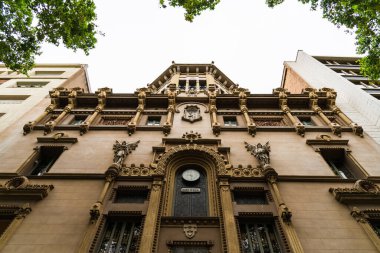 Klasik İspanyol mimari binası Inbarcelona, Ciutat Vella Mahallesi.