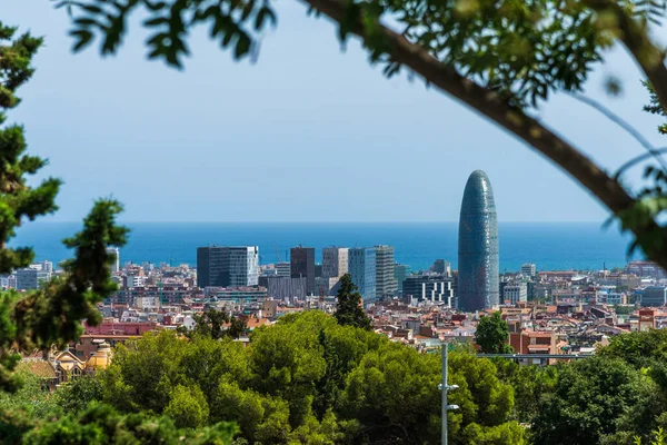 Vista panorâmica da cidade e do mar de Barcelona . — Fotografia de Stock