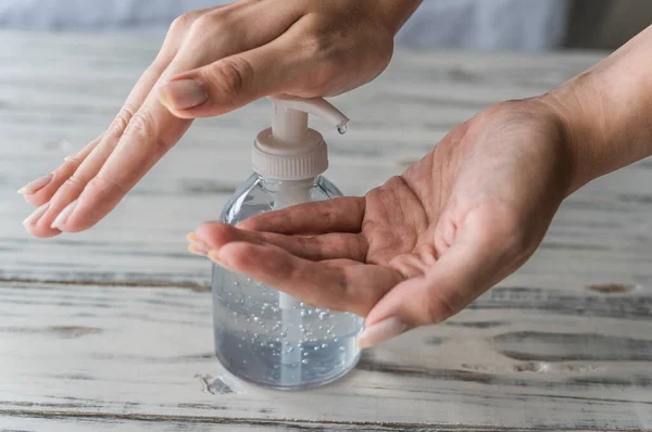 Hand sanitizer gel with alcohol disinfectant for prevention of coronavirus. — Stock Photo, Image