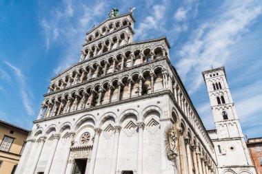 İtalya 'nın Lucca kentindeki San Martin Katedrali.