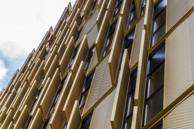 Bir binanın geometrik mimari öğelerinin soyut görünümü.