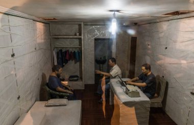 Düsseldorf, Almanya - 13 Ağustos 2019: Ai Weiwei sergisi K21 müzesinde