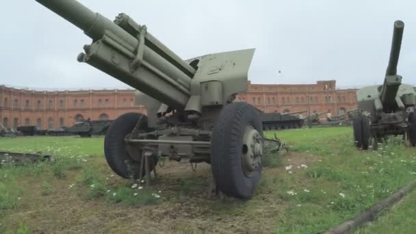 Musée d'artillerie et expositions — Video