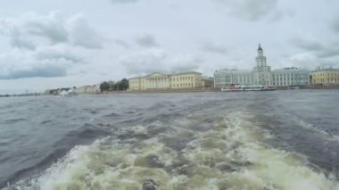 İleri yol tornistan Nehri üzerinde