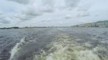 İleri yol tornistan Nehri üzerinde