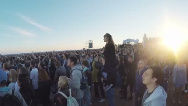 Concerto na praia — Vídeo de Stock