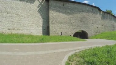 Pskov Kremlin yaz aylarında