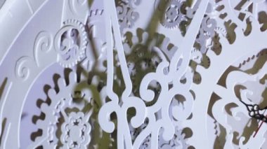 Unutulmamalı üzerinde dekoratif saat mekanizması