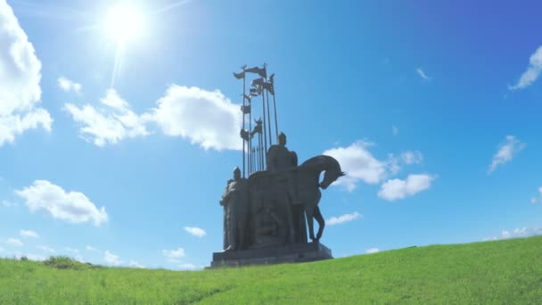 Monument ter nagedachtenis van de slag van Ledovoye — Stockvideo