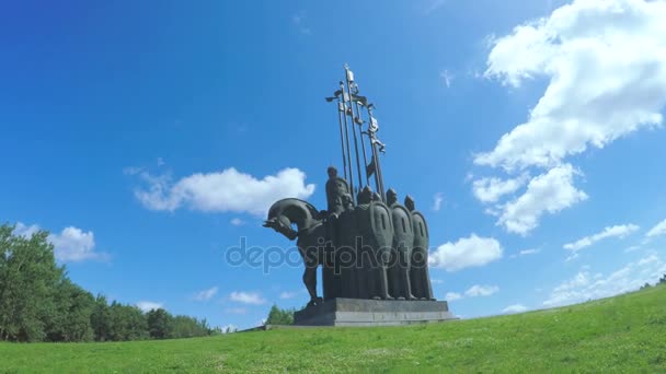Pomník na památku bitvy Ledovoye — Stock video