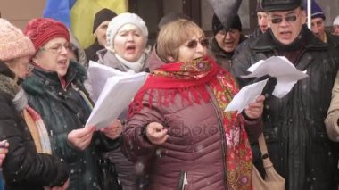 Ukraynalı vatansever flaş mafya şarkı Toplantı