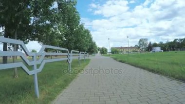 Şehir Parkı Bobruisk yolundaki taş