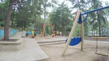 Bahçesi Swings