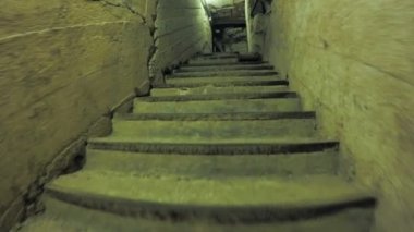 Fener ile beton tonel