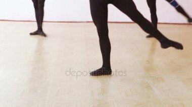 Dans provası bale barre yakınındaki