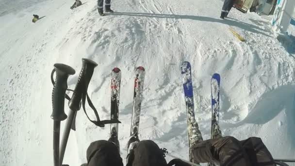 Landing vanaf skilift — Stockvideo