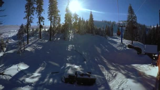Προσγείωση από ανελκυστήρα σκι — Αρχείο Βίντεο