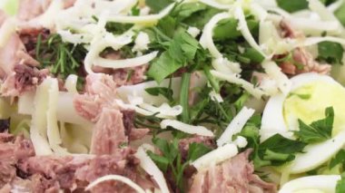 Salata balık ve Bıldırcın yumurta