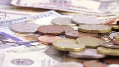 Dolar ve paralar çeşitli
