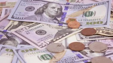 Dolar ve paralar çeşitli