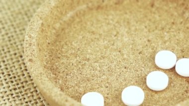 Bir kap içinde nane Tablet