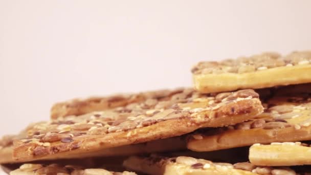 Pile de biscuits au grain — Video