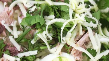 Salata balık ve Bıldırcın yumurta