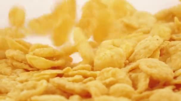 Copos de maíz sin esmalte — Vídeo de stock