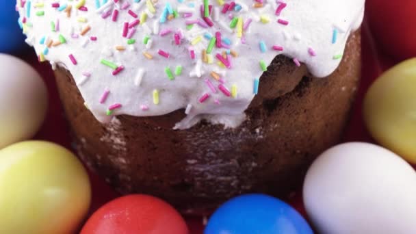 Easter cake and painted eggs — Stock Video
