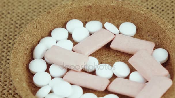 Mint tabletter och tuggummi — Stockvideo