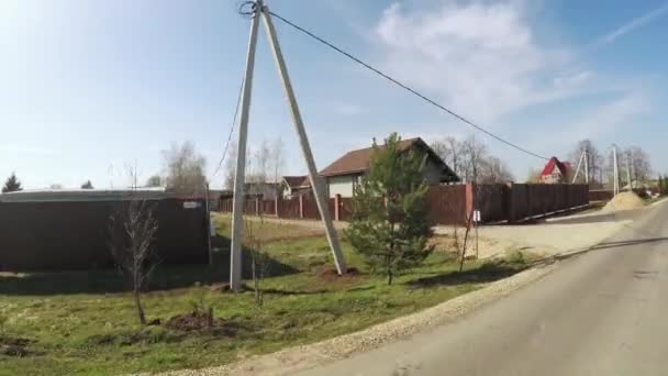 Route dans le village de chalet 