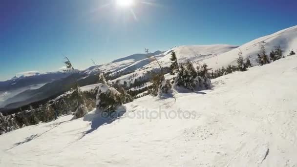 雪覆盖的斜坡和吃了 — 图库视频影像