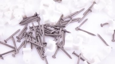 Kablolama ve çivi zımbalama