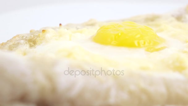 Khachapuri georgiano com queijo — Vídeo de Stock