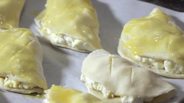 Preparación de pastel de queso sochnik — Vídeo de stock