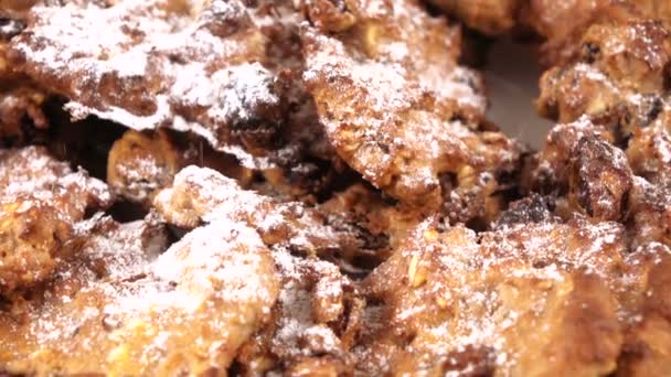 Oatmeal cookies with sugar powder — Stock Video