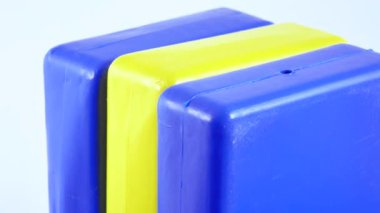 Plastik oyuncak plakaları
