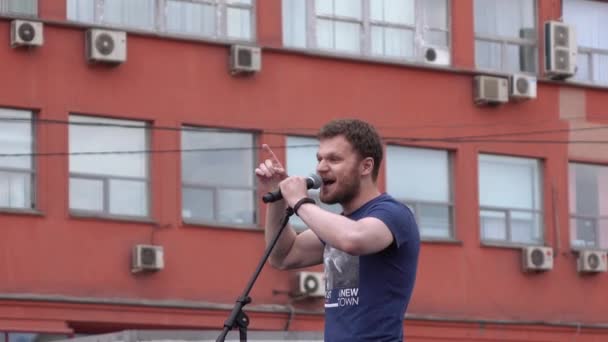 Rally tegen corruptie georganiseerd door Navalny — Stockvideo
