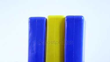 Plastik oyuncak plakaları