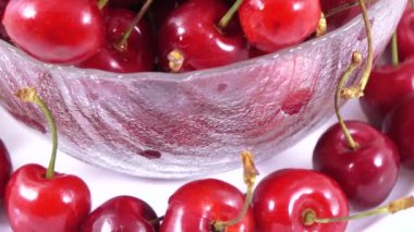Meyveleri tatlı kiraz