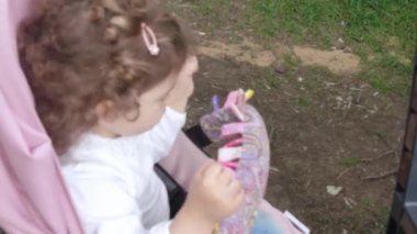 Kız patates kızarmış