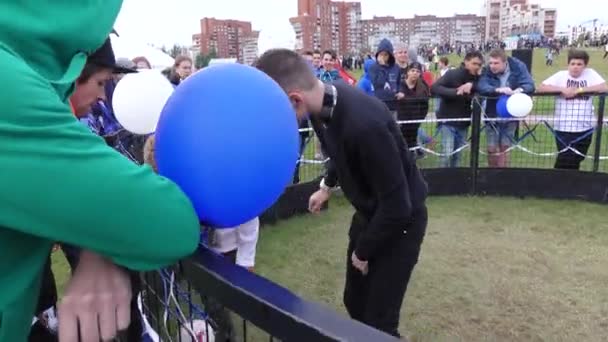 Minifootball em uma pequena área — Vídeo de Stock