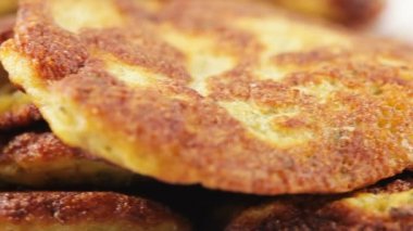 Fry pirzola havyar üzerinden