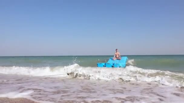 Yoga no mar natureza — Vídeo de Stock