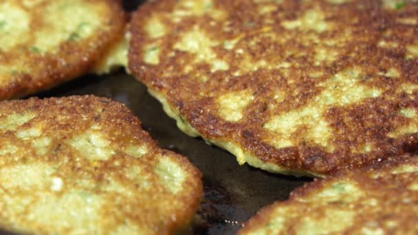 Fry cutlet from caviar — Stock Video