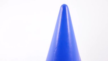 Plastik oyuncak koni döndürme