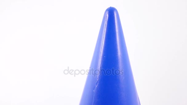 Rotación de cono de juguete plástico — Vídeos de Stock