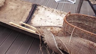 Çukotka olta takımı, tekne, kayaklar ve kızakları