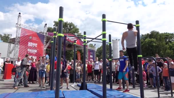 Prestanda för gymnaster — Stockvideo