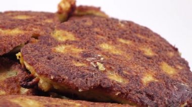 Fry pirzola havyar üzerinden